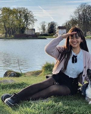 Rian Gonzales and her pet corgi 2