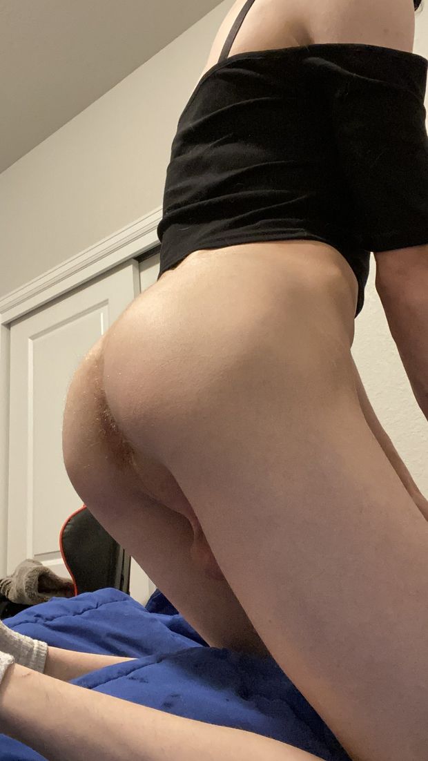 Whos gonna breed my sissy ass??