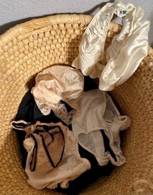 A good weekend of soiled panties