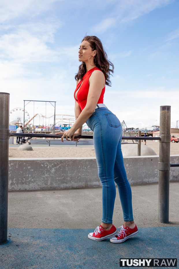 Bella Rolland