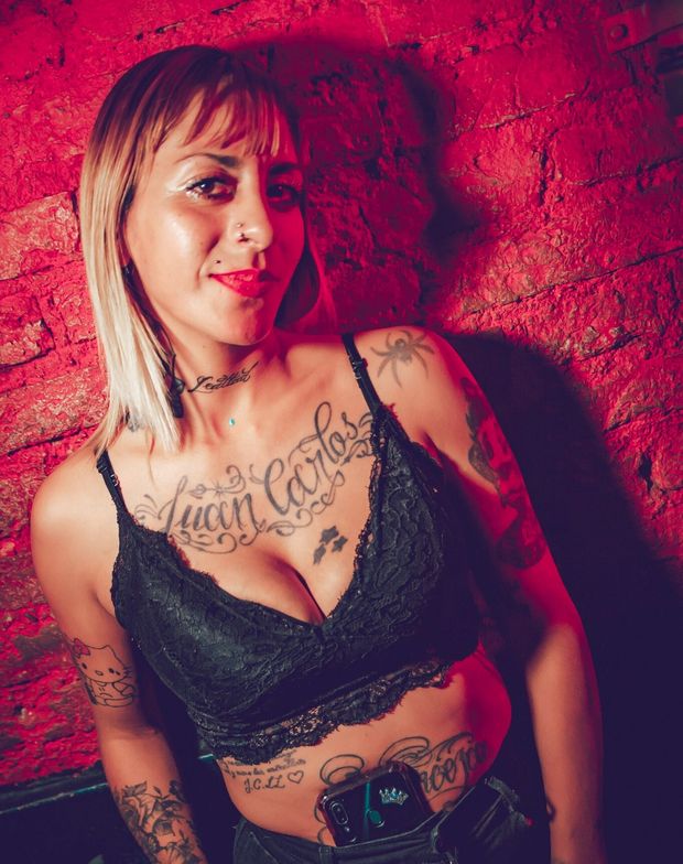 tatuada