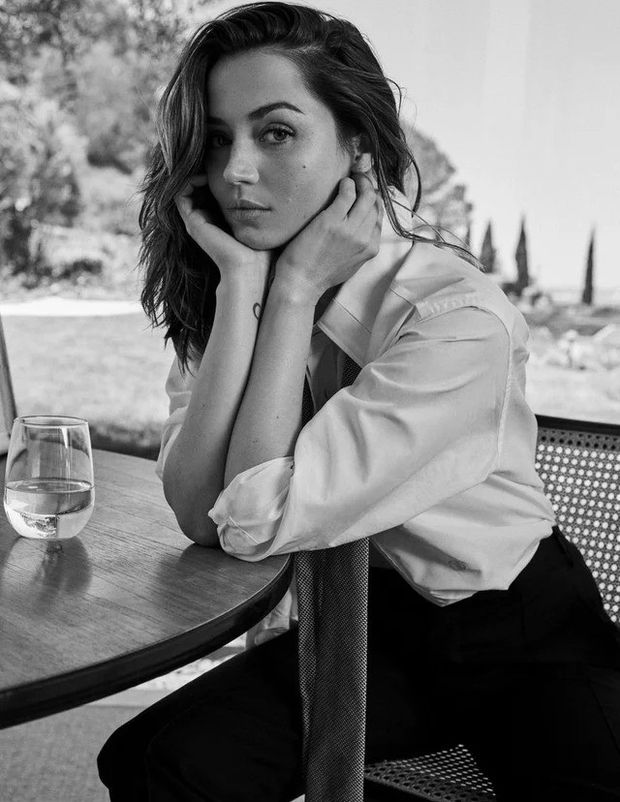 Ana De Armas Madame Figaro 2022(12)