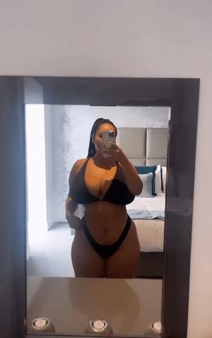 Katelyn Sade looking sexy in her Black Bikini