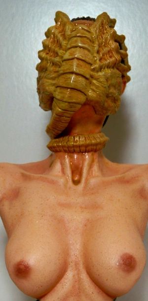 Facehugger has good taste