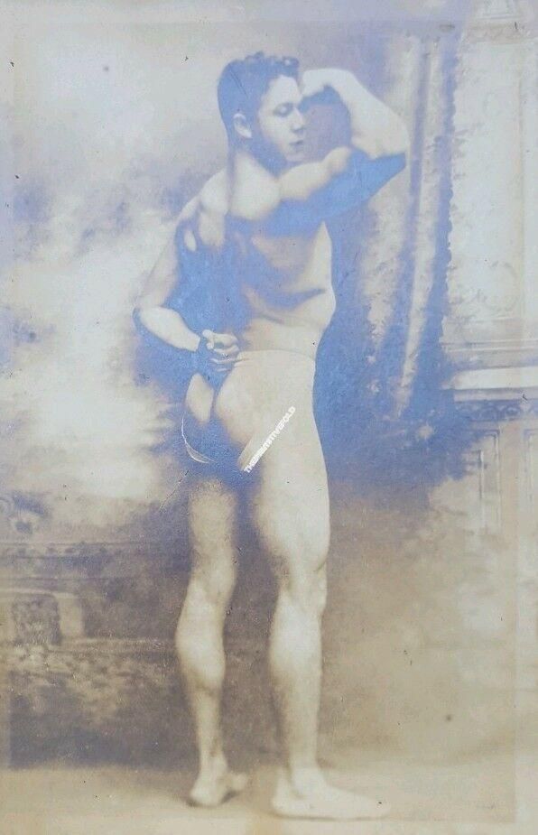 ANTIQUE VINTAGE ARTISTC NUDE DUDE MUSCLE MAN PHYSIQUE HUNK GAY INT PHOTO