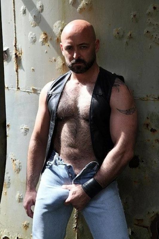 Men In Tight Jeans Bulge