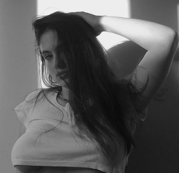 Underboobs