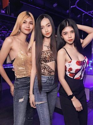 My ex wife, my date and her fat friend I’ll try to talk into a 3some