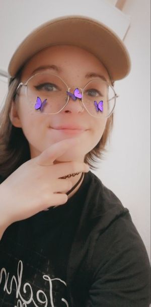 Petite Canadian cutie Kiefeon 17