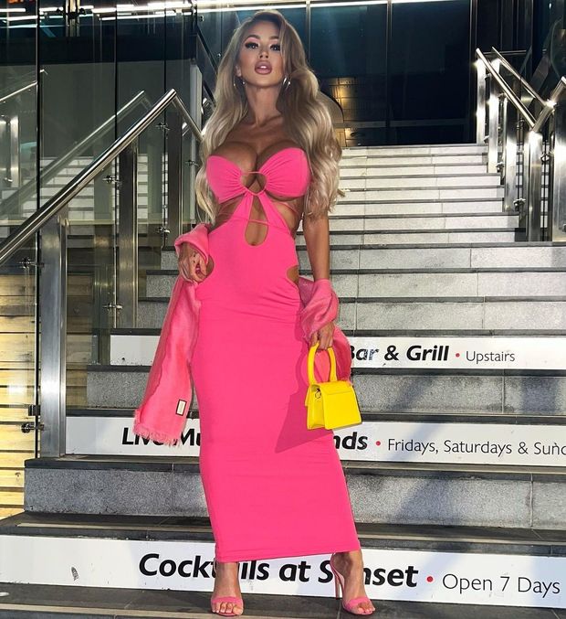 pink dress