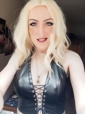 Blonde sexy avec un cul incroyable