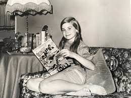 Marcia reading "How to keep a vagina clean"