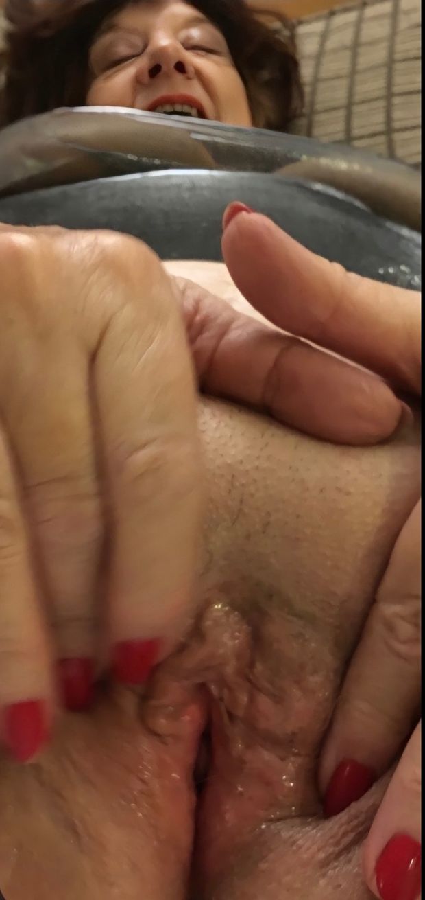 Vintage granny exposed