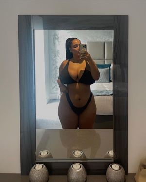 Katelyn Sade Black bikini selfie