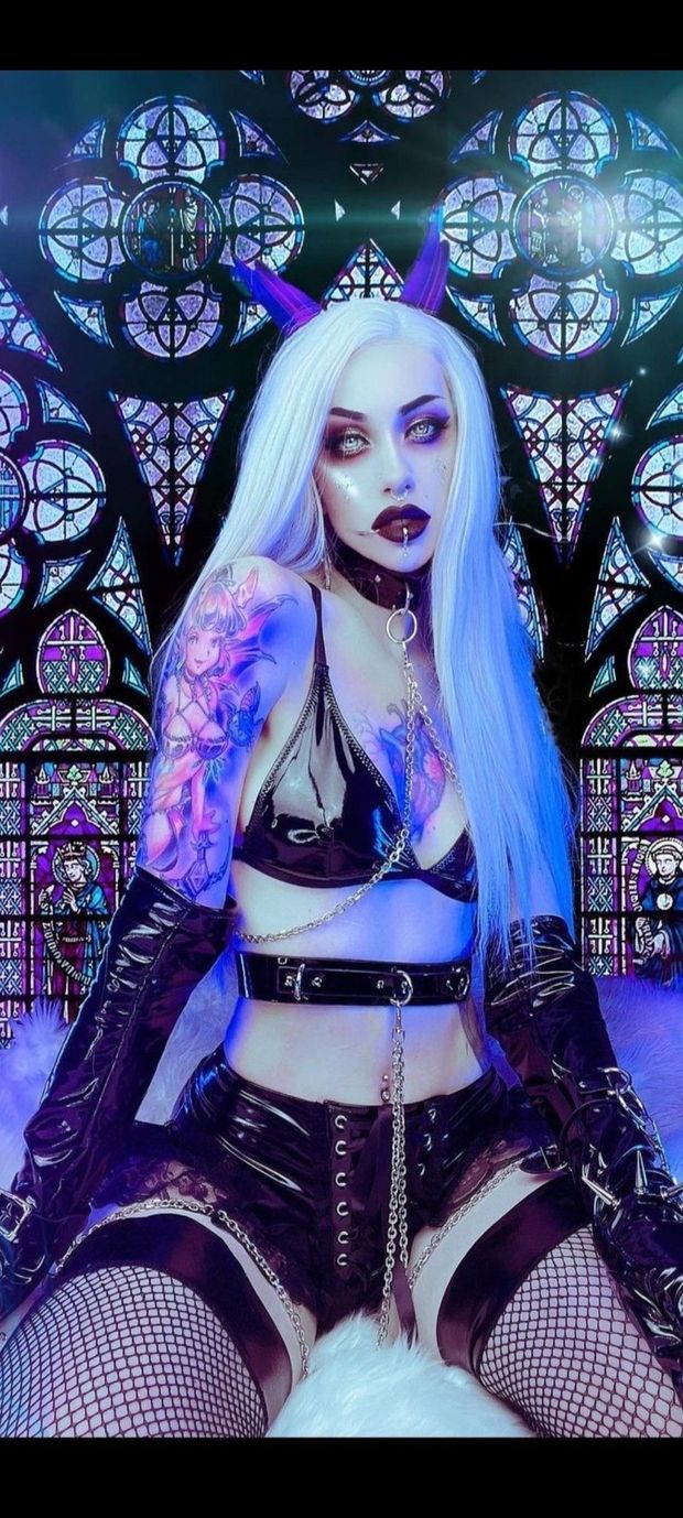Love the backdrop. And of course she’s very intoxicating as well.