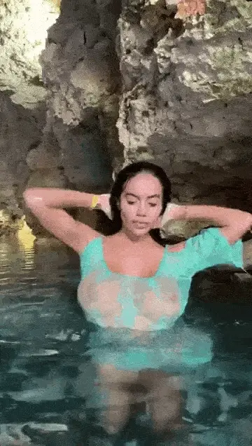 Muslim tits