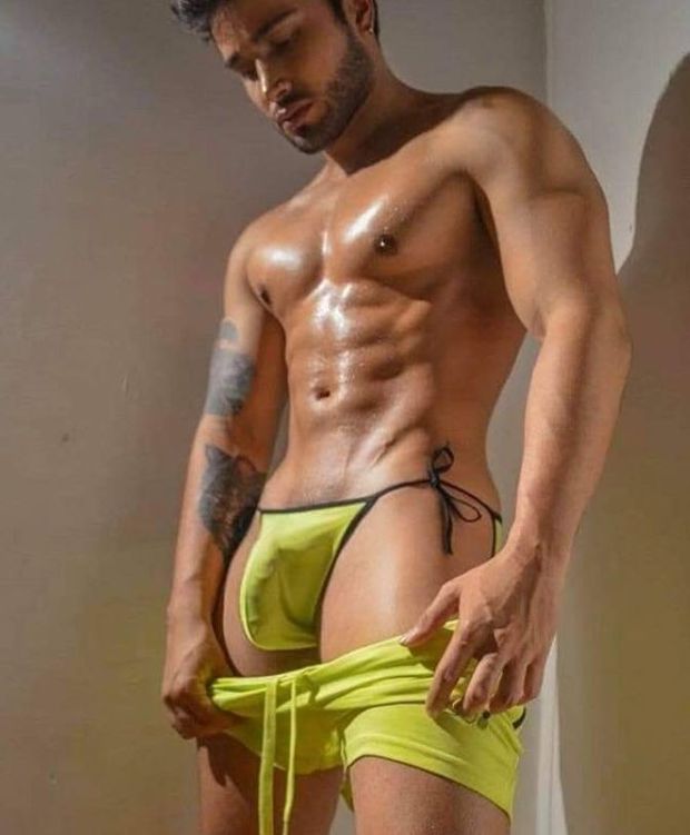 Sexy in yellow