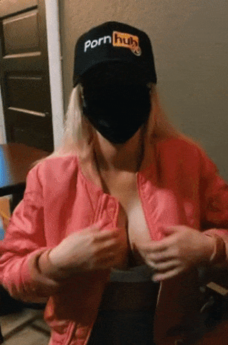 Simonilicious public flashing