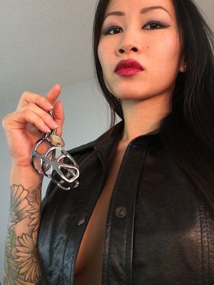 Siren Thorn says Lock Youself