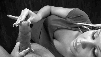 Observez bien et commentez si Madame griffe ou non avec ses ongles, le gland de Monsieur.