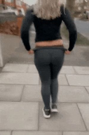 bustybambi publlic flashing