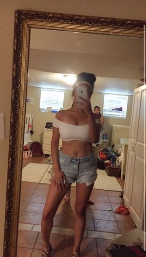 Anahi posing for the world to see