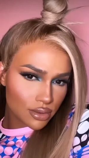 Yes look at those lips