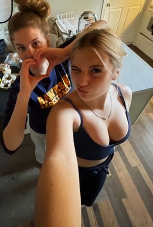 Keyra boobs selfie and friend