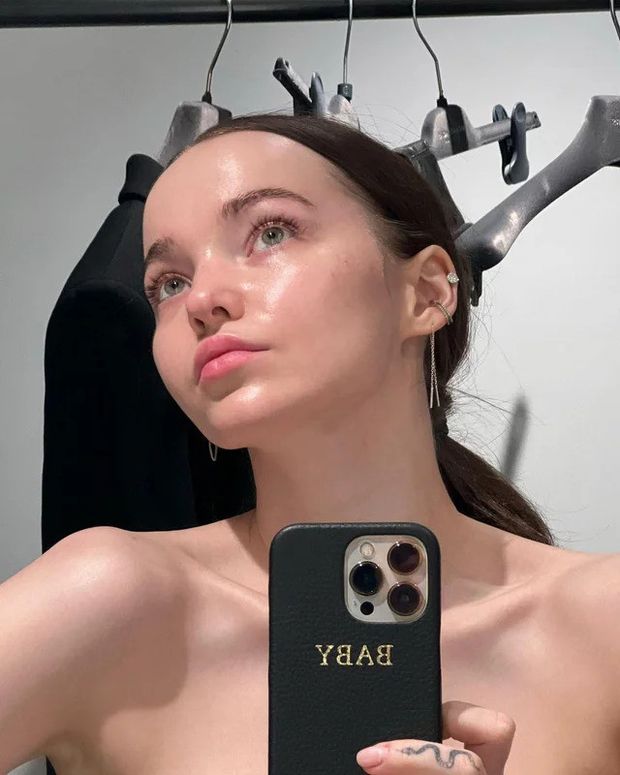 Dove Cameron Hanger Selfies II