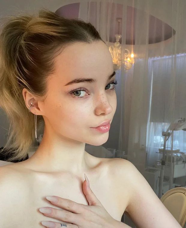 Dove Cameron Smooth