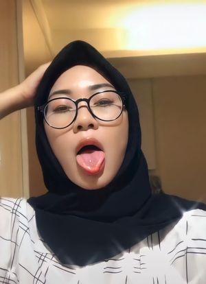 she's ready to swallow jizz