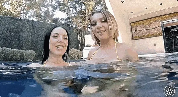 pool party