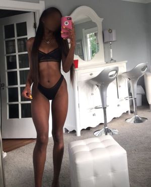 This is a yøung friend of ours that we like to play with.