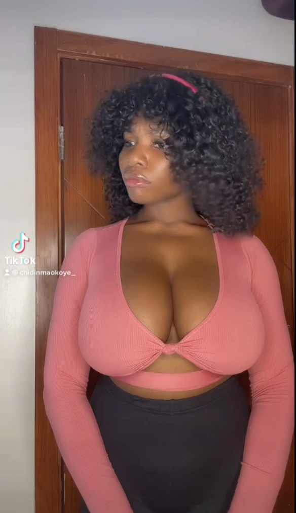 Mondo boobs!!