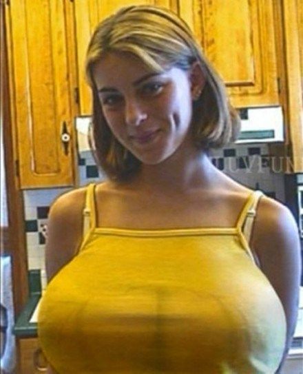 The first thing you notice when meeting your new roommate is her huge titties.
