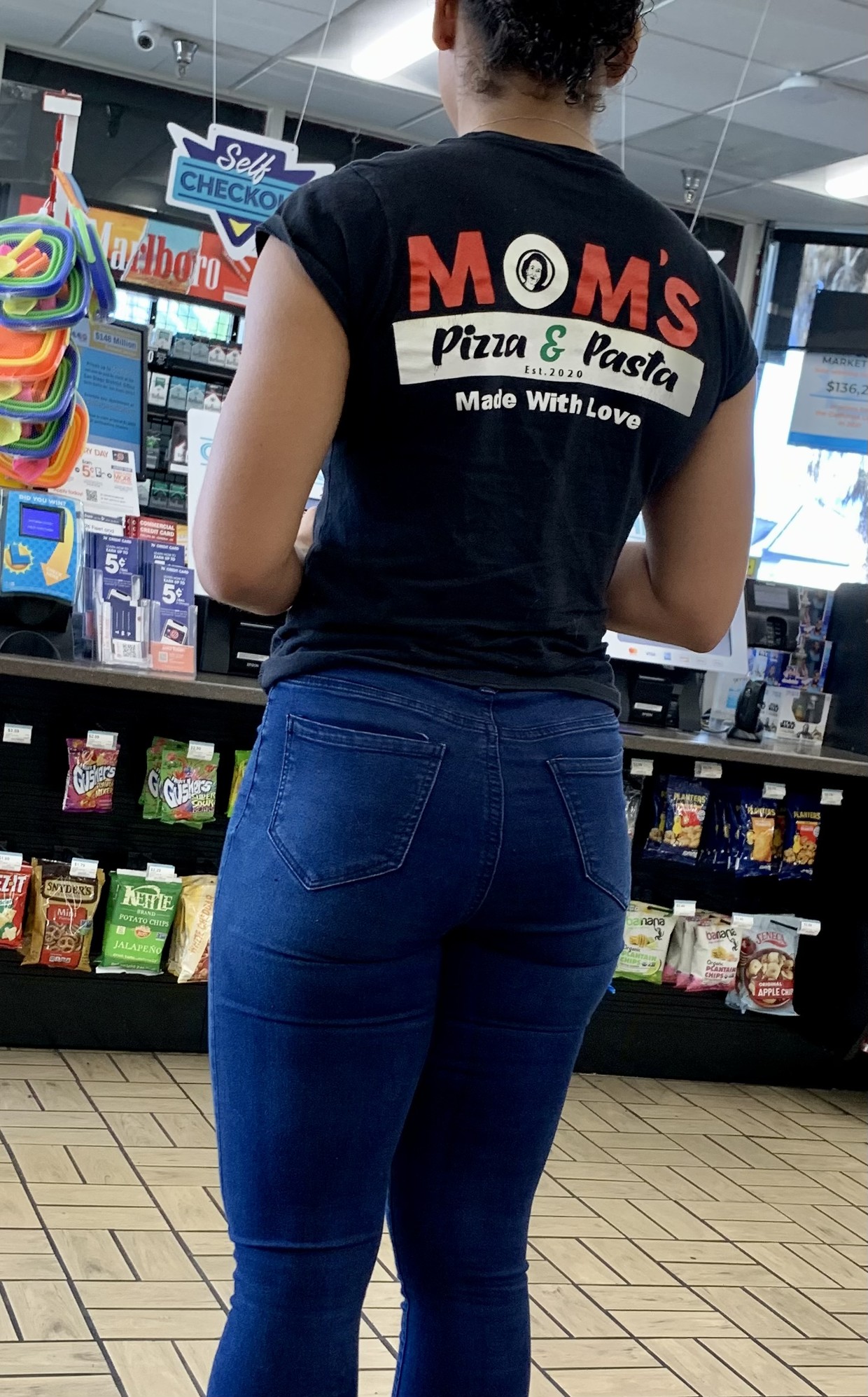 More fine asses out and about