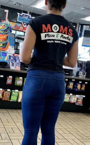 More fine asses out and about