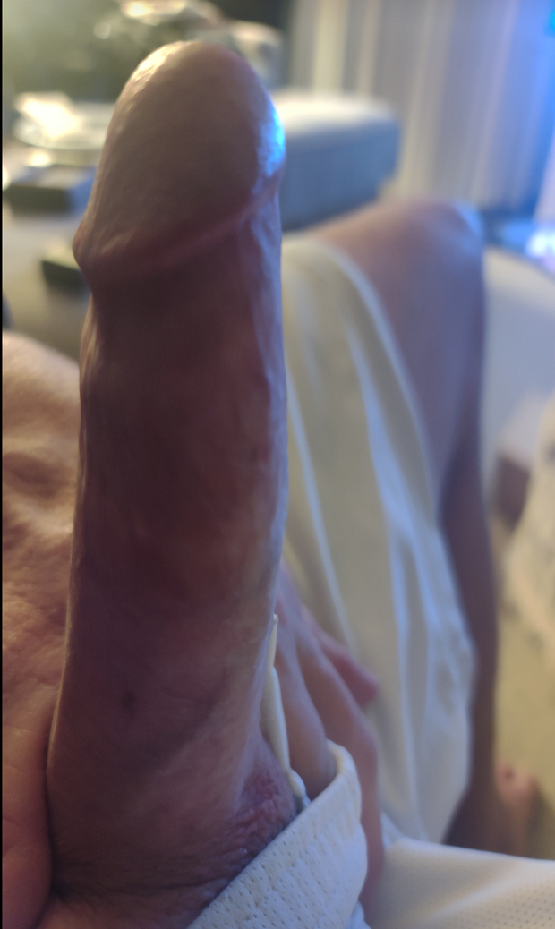 had a stiff cock. had to take a selfie