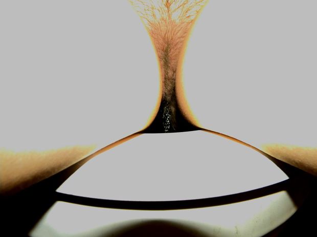 Her pissing pussy