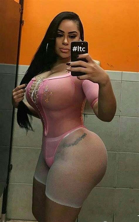 Bimbo latina milf
