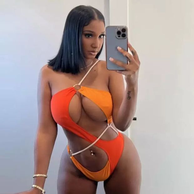 hot selfie