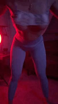 MILF shaking her big tits