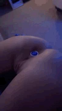 MILF upside down twerk with butt plug