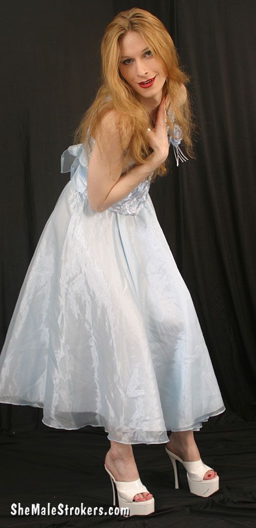 Blonde angel Sarah Sinn in a pretty dress