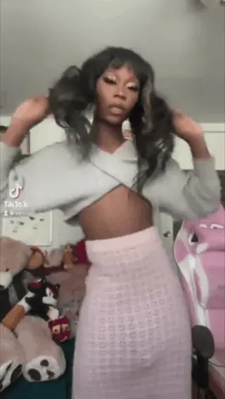 shemale bulge