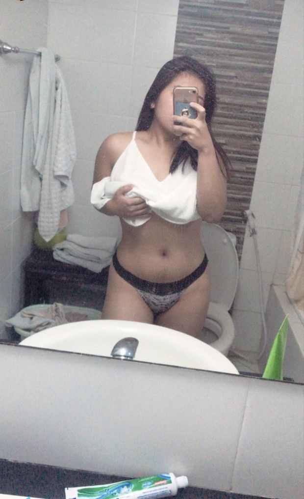 Nice hot Filipina