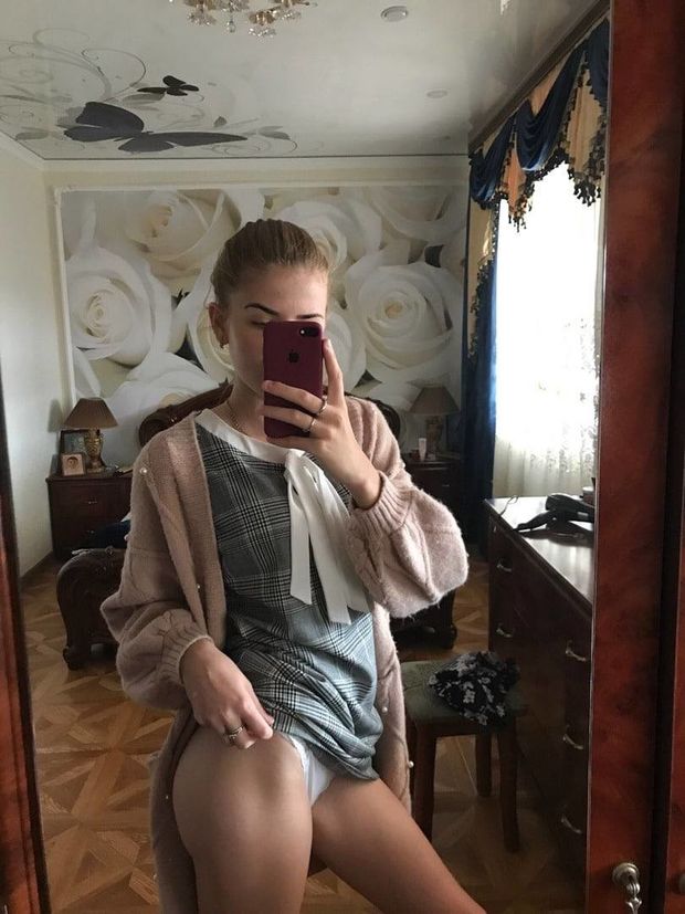 Bedroom selfie