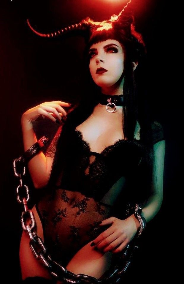 Desire Demon bound and bind by holy light.