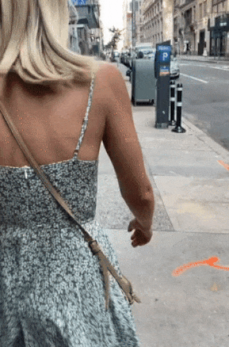 Savvy Suxx public flashing