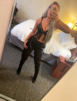 Liv Morgan sexy selfie